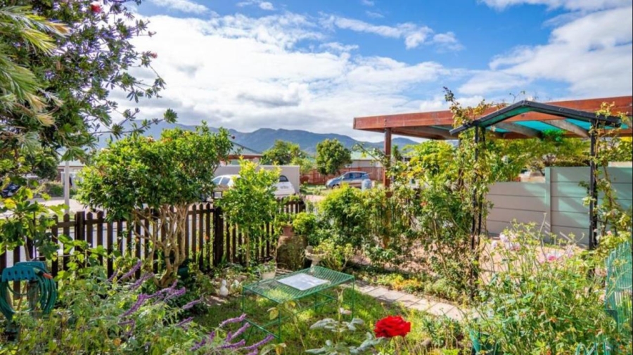 3 Bedroom Property for Sale in Milkwood Park Western Cape